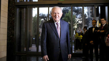 Algún avión y una casa en Bahamas: las "cosas normales" que posee uno de los hombres más ricos de Colombia (y que provocan indignación en el país)