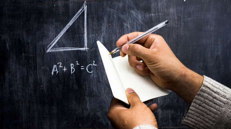 Educadores de la India consideran el teorema de Pitágoras como "noticia falsa" y proponen enseñar en las escuelas textos religiosos