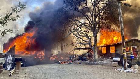 El calor extremo en EE.UU. provoca incendios forestales en 13 estados y pone en peligro a 100 millones de personas