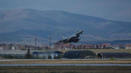 El jefe del Estado Mayor de las Fuerzas Aéreas de EE.UU. reconoce la posibilidad de entregar cazas a Ucrania