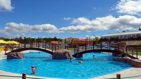 Un hombre muere al ser arrastrado por un sumidero que se abrió en una piscina en Israel (VIDEO)