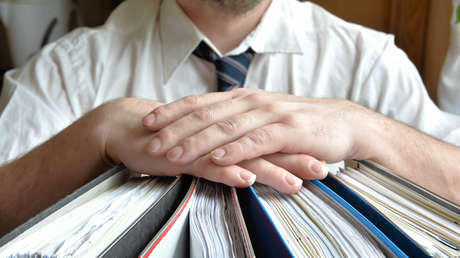 El Gobierno de Argentina prohibe contratar nuevo personal en todas las áreas del Estado