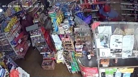Un falso enfermero apuñala a un dependiente para robar la recaudación de una tienda en Argentina