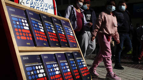 Las campañas rumbo al plebiscito sobre la nueva Constitución de Chile avanzan mientras se intensifican las maniobras de desinformación