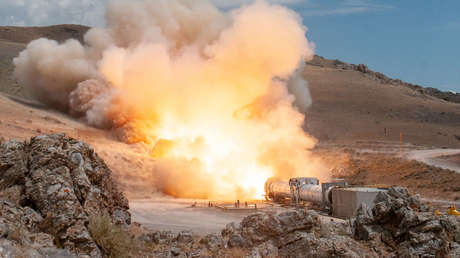 Prueban el motor de combustible sólido más grande del mundo que impulsará el cohete con el que la NASA volverá a la Luna (VIDEO)