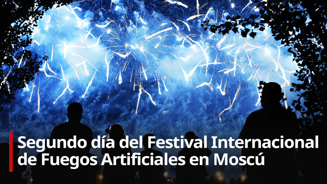 ¡Destellos coloridos en los cielos! Espectacular 'show' de fuegos artificiales en Moscú (VIDEO)