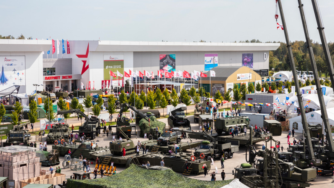 Vehículos robóticos de combate, drones y un exoesqueleto: la exposición militar rusa 'Army-2022' despliega sus mejores armas