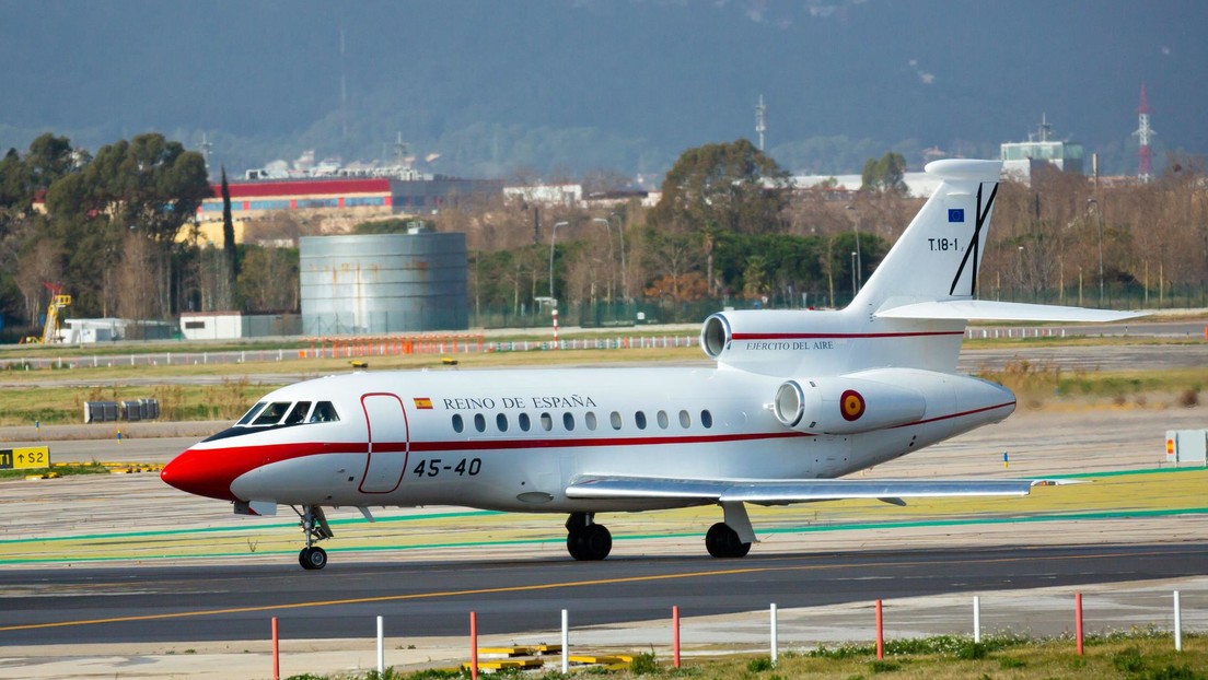 ¿Corbata no, avión sí? Pedro Sánchez hizo 151 vuelos el año pasado en aeronaves oficiales