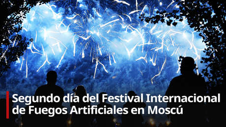 ¡Destellos coloridos en los cielos! Espectacular 'show' de fuegos artificiales en Moscú (VIDEO)