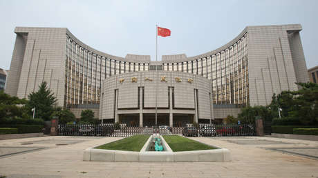 El banco central de China recorta los tipos de interés