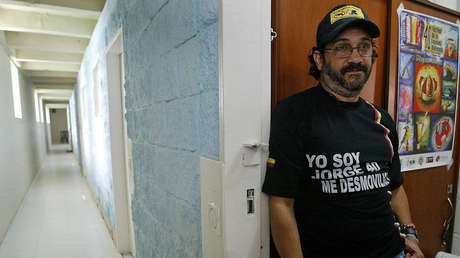 El exparamilitar 'Jorge 40' admite su responsabilidad en el asesinato de al menos 14 personas en dos regiones de Colombia