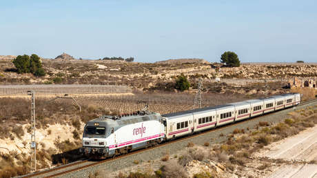 Varios pasajeros resultan heridos al pasar su tren cerca de un incendio forestal en España (VIDEOS, FOTO)