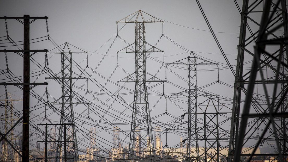 California recomienda no cargar los coches eléctricos para evitar apagones en medio del calor extremo