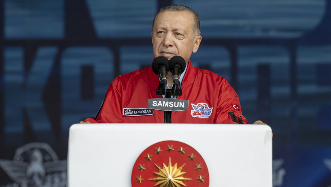 Erdogan advierte a Grecia de que pagará un "alto precio" si continúan las hostilidades contra Turquía