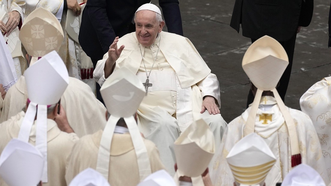 El papa Francisco aboga por la "tolerancia cero" a los abusos sexuales de sacerdotes