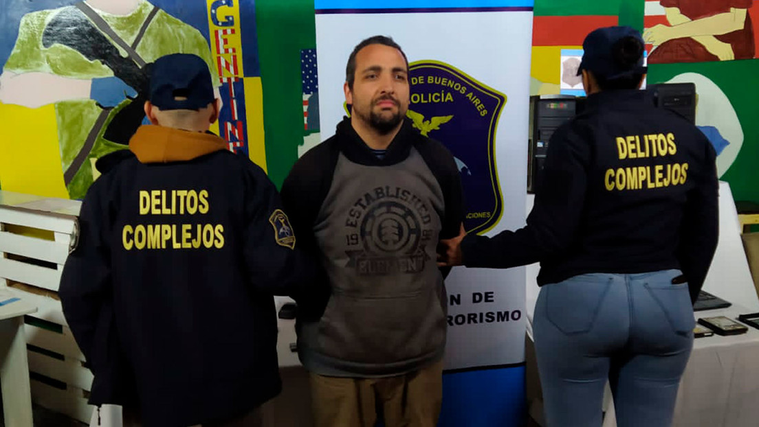 Detienen a un argentino que calificó de "héroe" al atacante de Cristina Fernández y le declaró su "total apoyo"