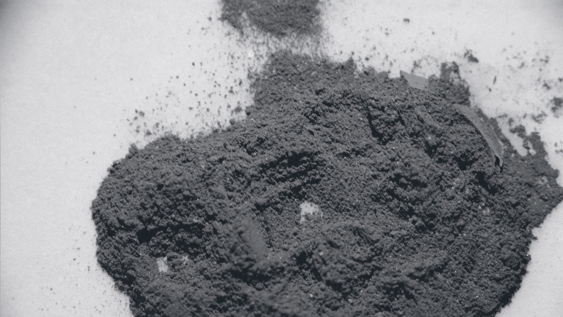 Científicos chinos hallan alto contenido de agua en muestras de regolito lunar