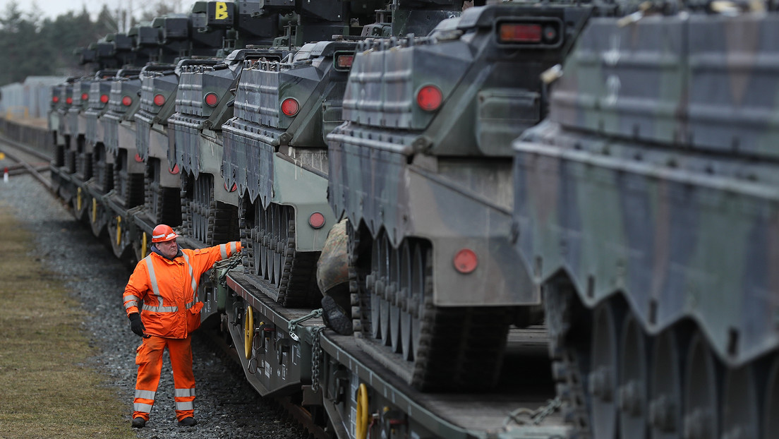 "Solo miedos abstractos y excusas": el canciller ucraniano critica a Alemania por resistirse a entregar carros de combate