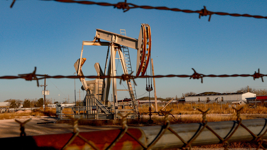 Forbes: El tope al precio del petróleo ruso podría ser la mayor locura energética de Biden hasta la fecha