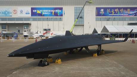 China exhibe el dron supersónico WZ-8, capaz de alcanzar velocidades de hasta 3.700 km/h (VIDEO)