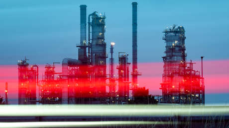 China se opone a la decisión del G7 de establecer un tope al precio del petróleo ruso