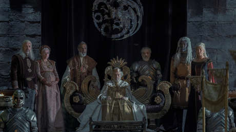 Descubren en la serie 'La Casa del Dragón' un divertido fallo que hace recordar el famoso vaso de Starbucks