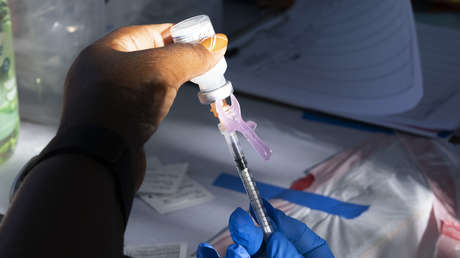 Bloomberg: EE.UU. quiere reducir su dependencia de China en la fabricación de productos biológicos