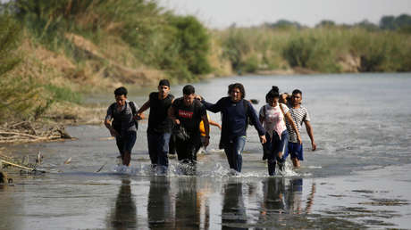 Una ciudad de Texas pide refrigeradores para almacenar los cuerpos de migrantes ante el aumento de muertes en el río Bravo