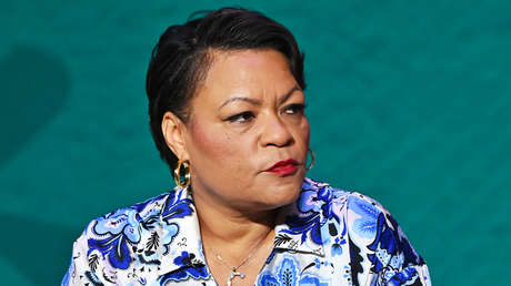 La alcaldesa de Nueva Orleans ofrece una controvertida explicación para justificar sus vuelos en primera clase