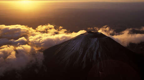 Elevan la alerta por un supervolcán tras registrar cerca de 700 terremotos