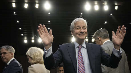 El bitcóin y otras criptomonedas son estafas piramidales, según el director general de JPMorgan