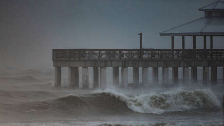 El huracán Ian toca tierra en Florida y deja sin electricidad a más de 1,8 millones de personas (VIDEOS)