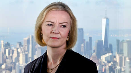 Liz Truss defiende su plan económico "correcto" pese a las turbulencias del mercado y la devaluación de la libra