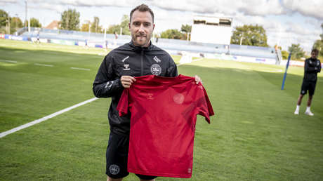 Dinamarca presenta su camiseta en protesta contra Catar y recibe una dura respuesta del comité organizador