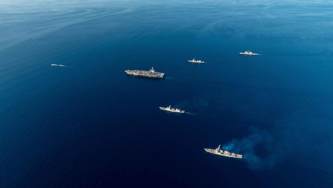 EE.UU. y Japón realizan un simulacro conjunto con un portaviones