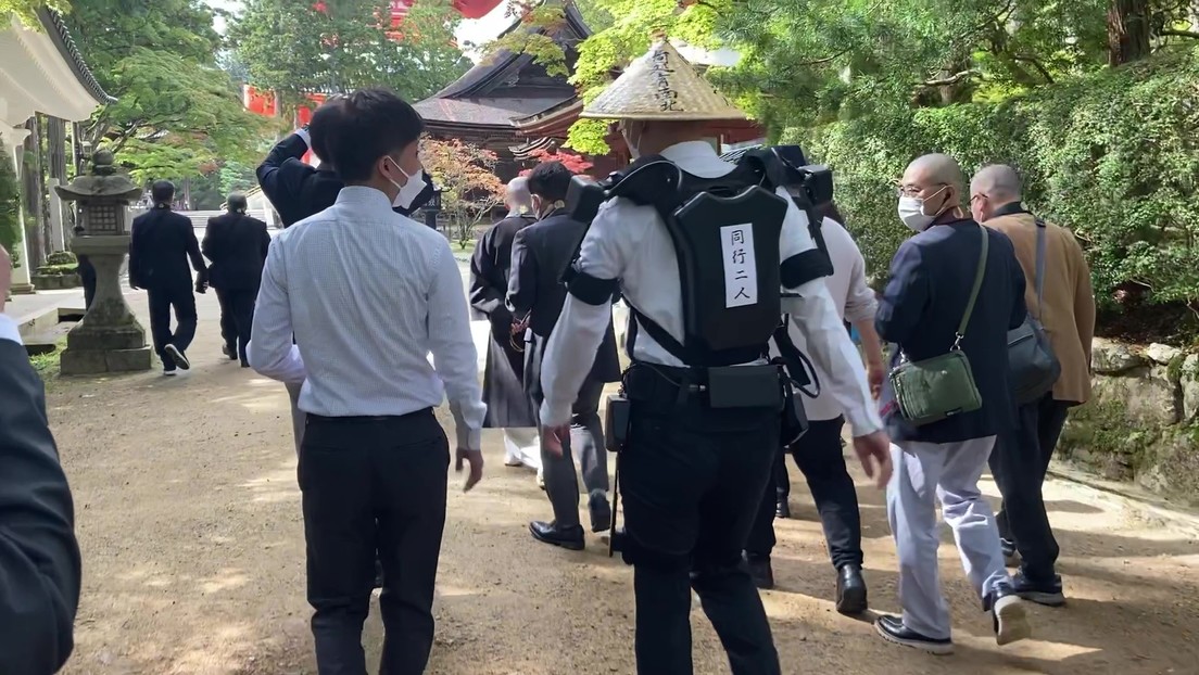 ¿Llega la era de la 'peregrinación robótica'? Crean un exoesqueleto para largas caminatas turísticas