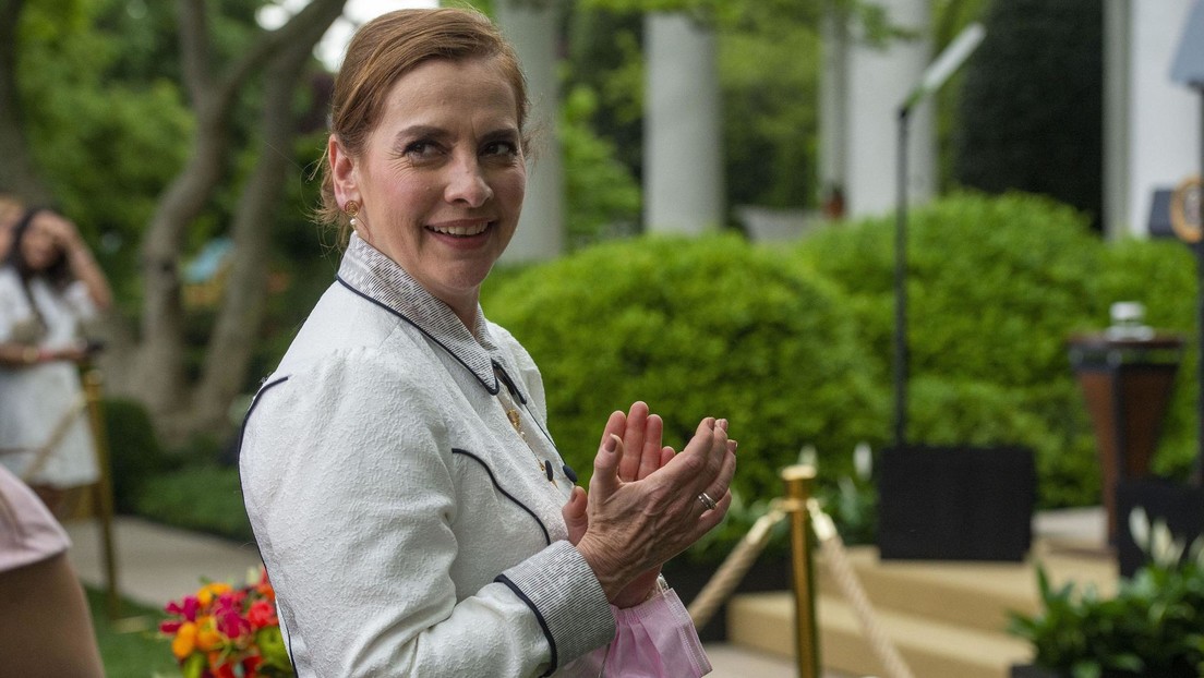 Esposa de López Obrador invita a Ralph Lauren a México para conocer el trabajo de los artesanos indígenas