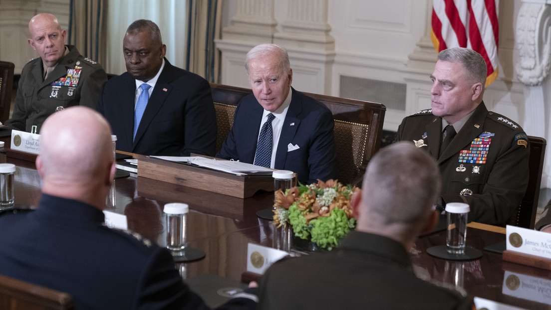 EE.UU. apuesta por una diplomacia "respaldada" por sus tropas