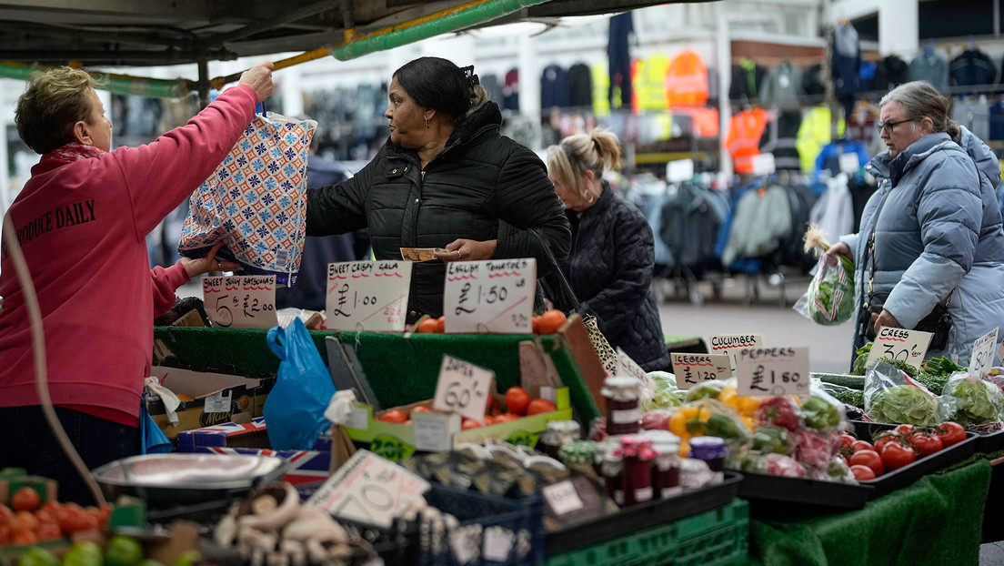 La renta familiar disponible de los británicos vuelve a caer en medio de la crisis energética