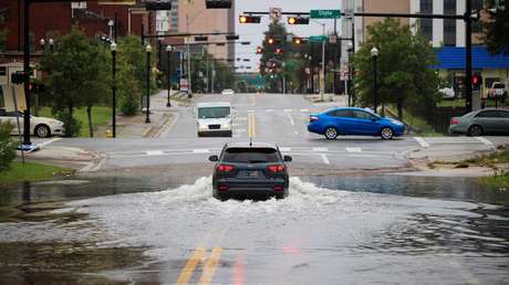 Estudio: El huracán Ian descargó un 10 % de lluvia extra debido al cambio climático