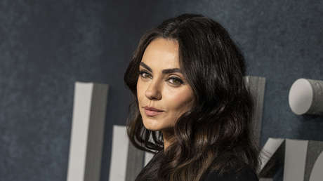 La actriz Mila Kunis habla del traumático momento que vivió con sus hijos en plena calle de Los Ángeles