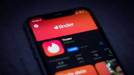 Un hombre acude a una cita de Tinder en un hotel y termina asaltado a mano armada por una pareja de atracadores