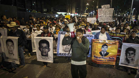 Un general pidió al secretario de Defensa quitar las salas de arresto y evitar excavaciones en los cuarteles por el caso Ayotzinapa