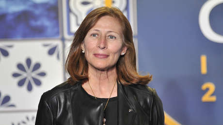 Tatiana Clouthier renuncia a la Secretaría de Economía de México