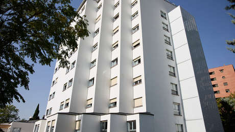 "Salid de vuestra madriguera como conejas": Los gritos machistas desde las ventanas de un colegio mayor de Madrid que generaron una ola de indignación