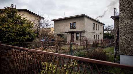Los polacos queman basura para calentarse ante la escasez de carbón