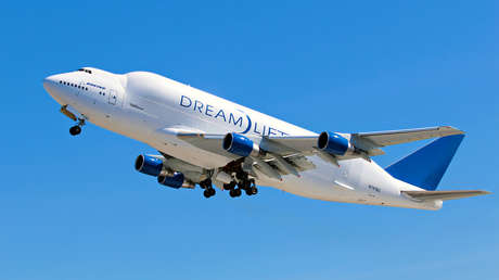 VIDEO: Un Boeing 747 pierde una de las ruedas del tren de aterrizaje durante el despegue