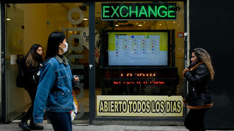 Entre la indignación y el sentido del humor: estallan los memes en Argentina ante la larga y confusa lista de tipos de dólar