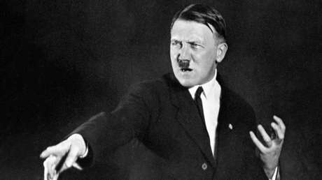 Critican a una cadena británica por querer destruir obras de Hitler o de Picasso en un polémico nuevo 'show'