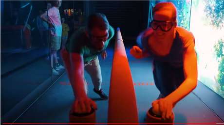 Inauguran el primer simulador de tormentas público del mundo que permite experimentar un huracán